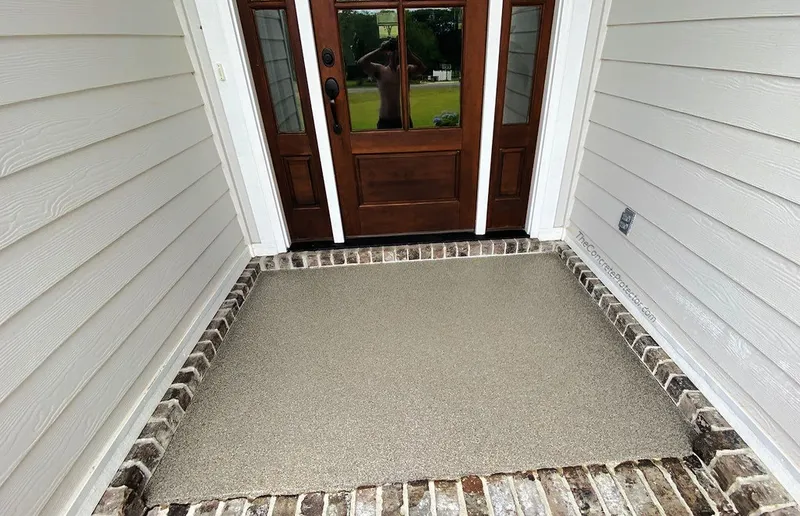 Flake coating on a patio