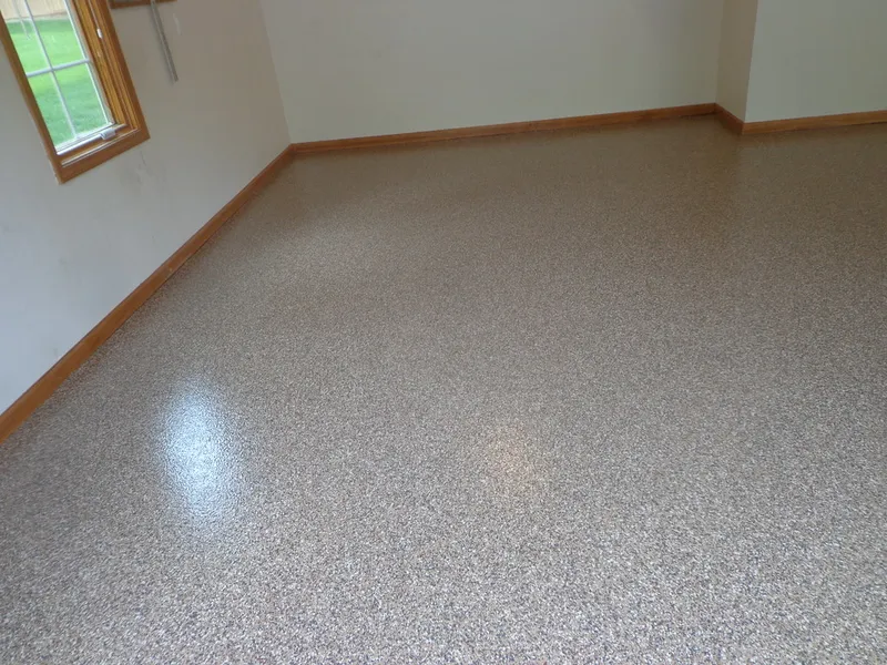 Flake coating on a garage floor