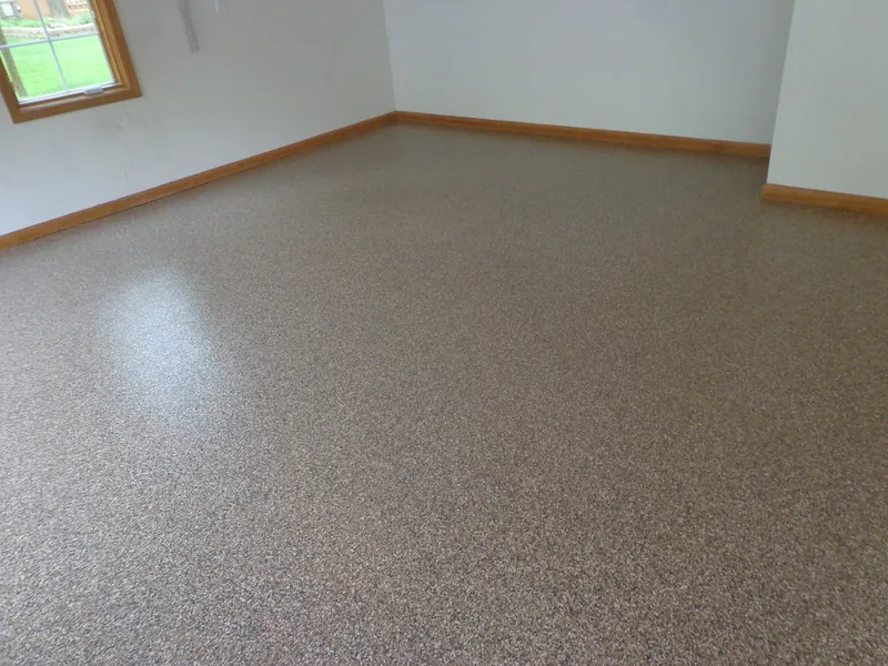 Flake coating on a garage floor